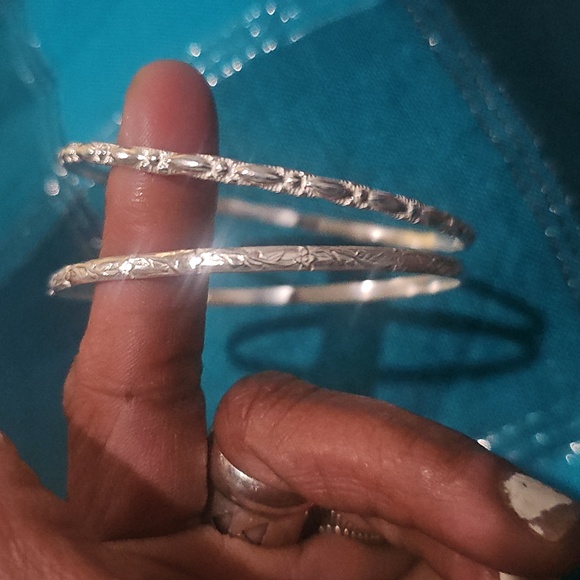 Elegant Sterling Silver Bangles Bracelets Set Of Two, Ladies Size 8 - Picture 9 of 12